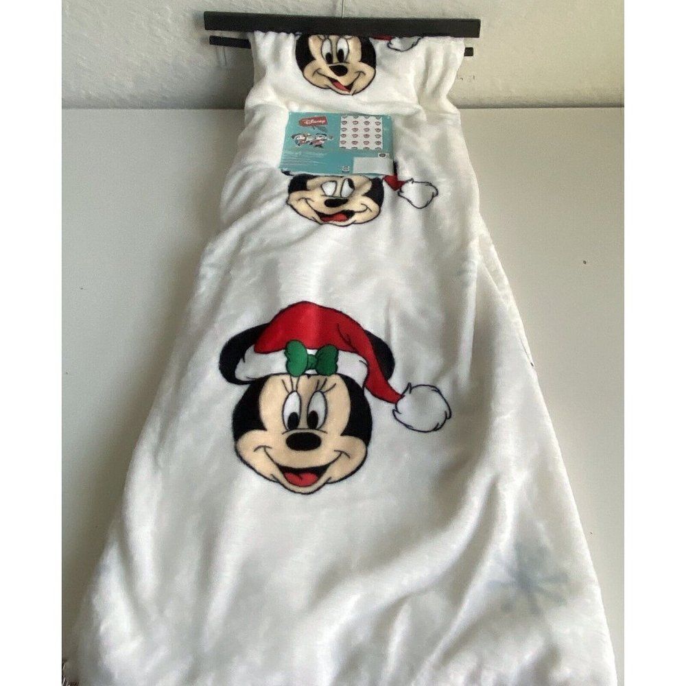 Disney Mickey Minnie Mouse Christmas SanTa Hat Soft Plush Throw‎ Blanket 50x70”